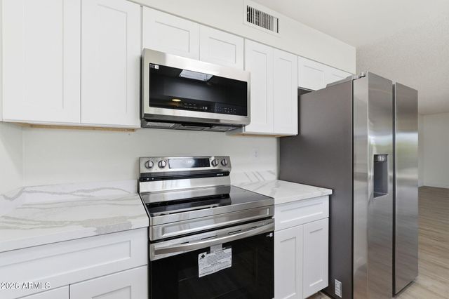 10838 W AMBER Trail, Sun City, AZ 85351