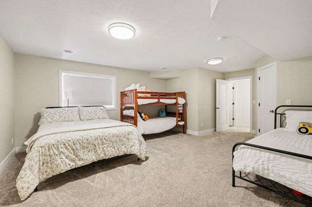 4211 Sand Valley Drive NE, Rockford, MI 49341
