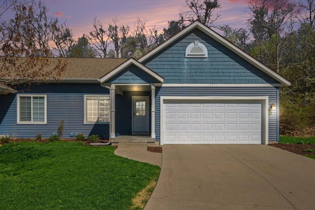 4211 Sand Valley Drive NE, Rockford, MI 49341