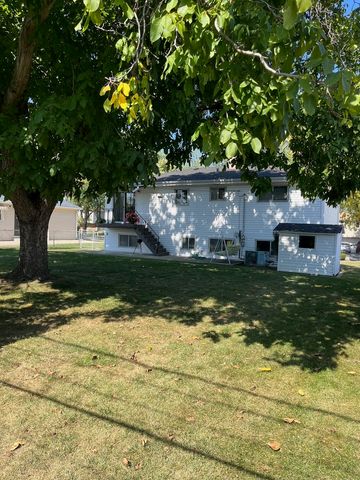 433 W Diversey Avenue, Addison, IL 60101