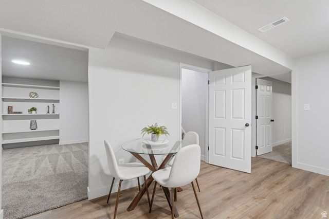 1712 E HILLSBORO, Layton, UT 84040