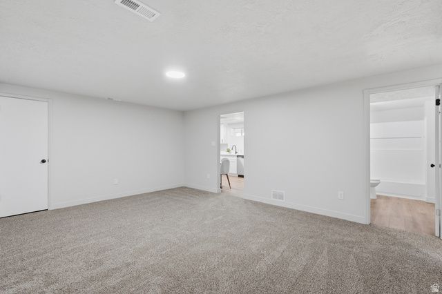 1712 E HILLSBORO, Layton, UT 84040