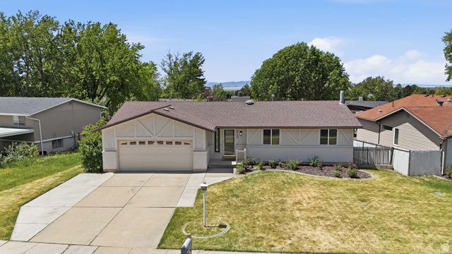 1712 E HILLSBORO, Layton, UT 84040