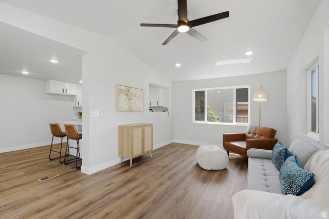 1712 E HILLSBORO, Layton, UT 84040