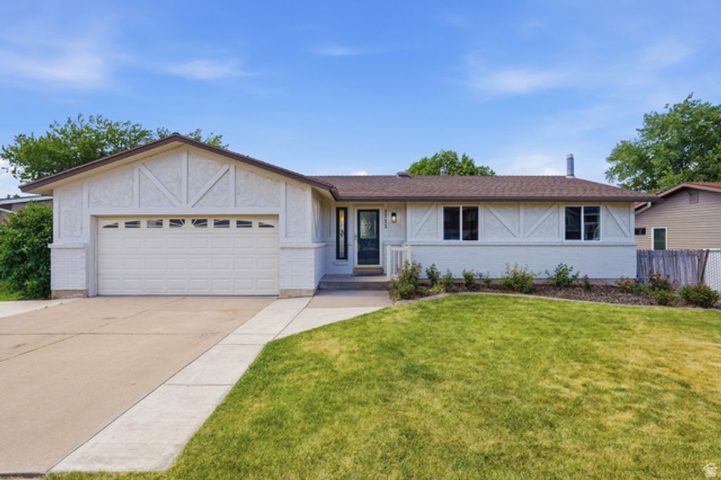 1712 E HILLSBORO, Layton, UT 84040