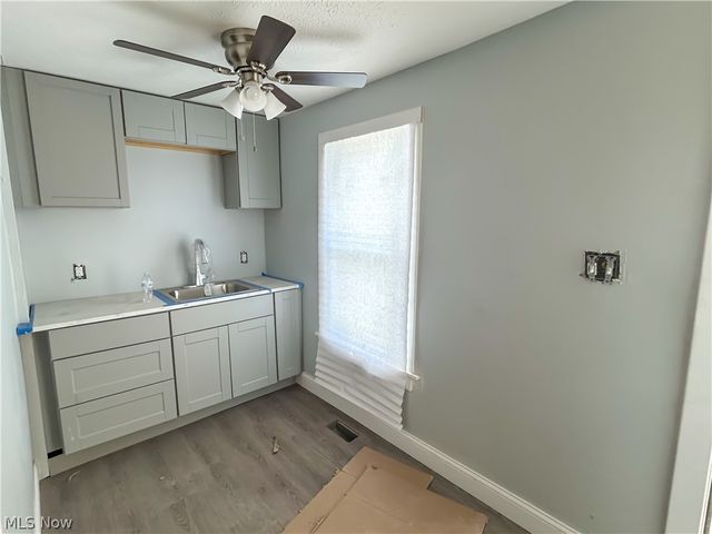 9800 Pratt Avenue, Cleveland, OH 44105