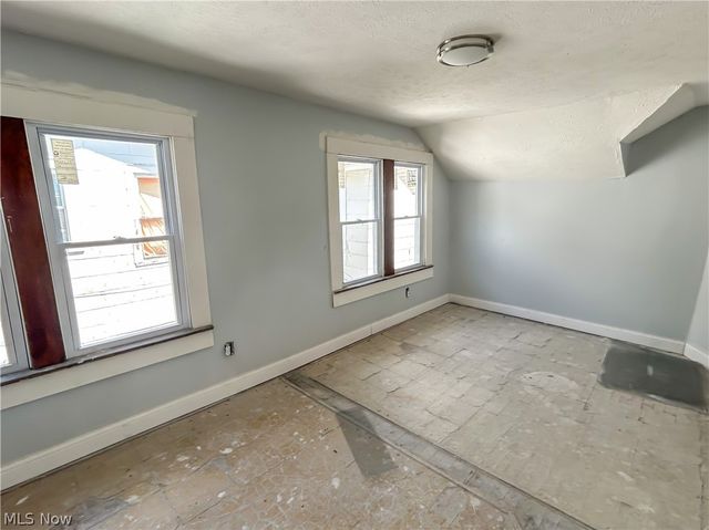 9800 Pratt Avenue, Cleveland, OH 44105