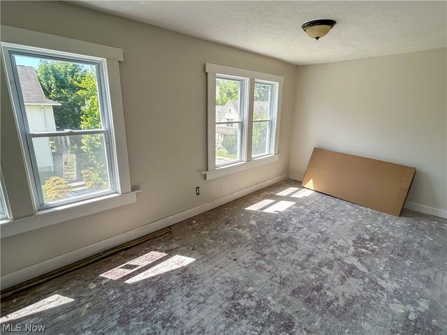 9800 Pratt Avenue, Cleveland, OH 44105