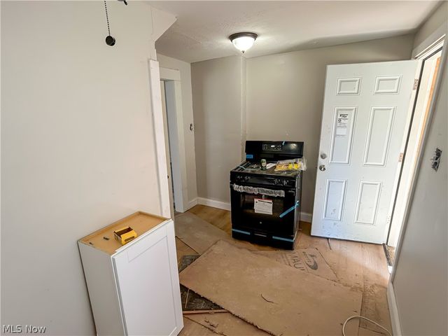 9800 Pratt Avenue, Cleveland, OH 44105