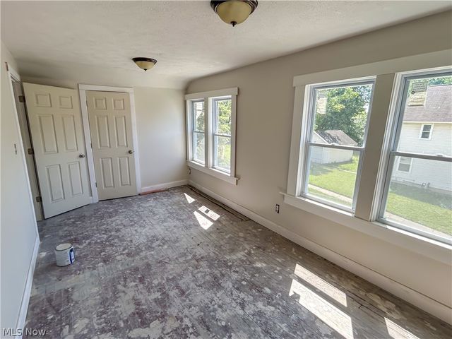 9800 Pratt Avenue, Cleveland, OH 44105