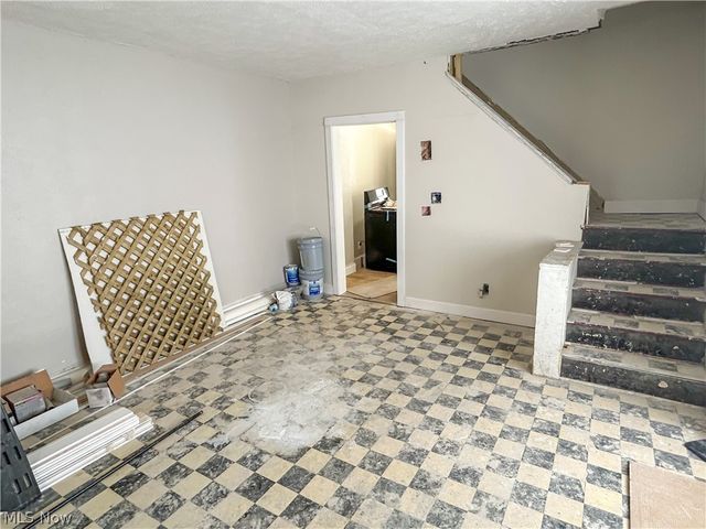 9800 Pratt Avenue, Cleveland, OH 44105