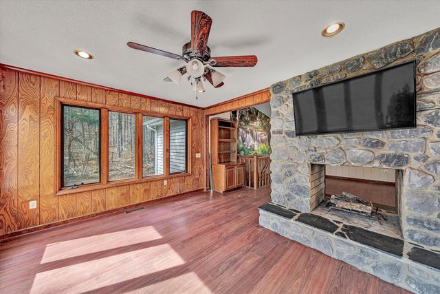 380 Countrywood LN, Rocky Mount, VA 24151