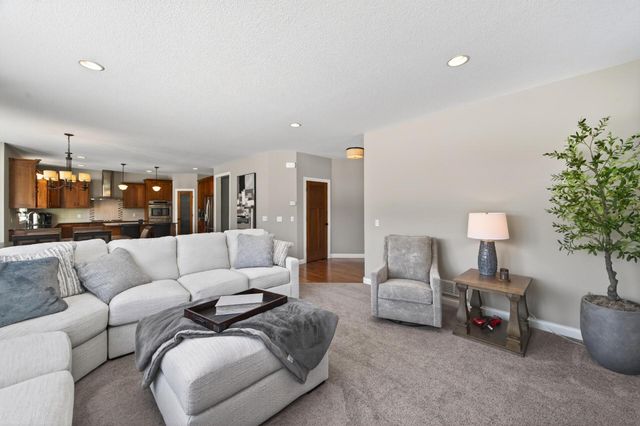 4292 Parkview Lane, Anoka, MN 55303