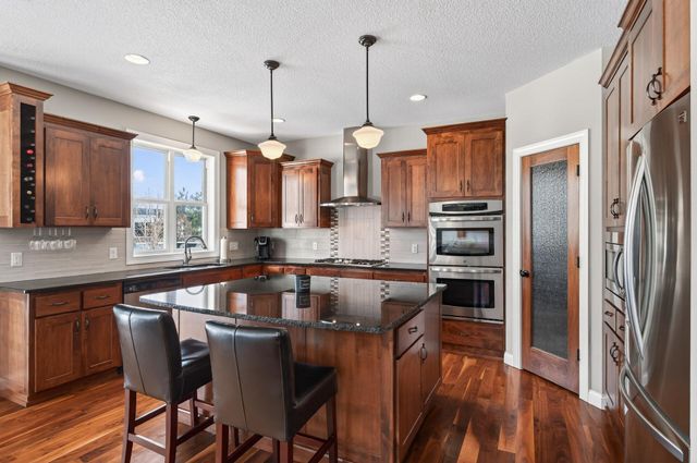 4292 Parkview Lane, Anoka, MN 55303