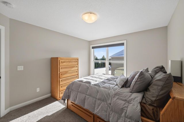 4292 Parkview Lane, Anoka, MN 55303