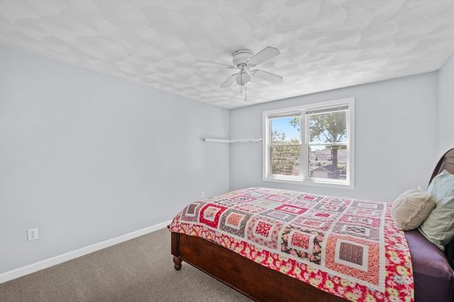 11 Fleming St, Lowell, MA 01851