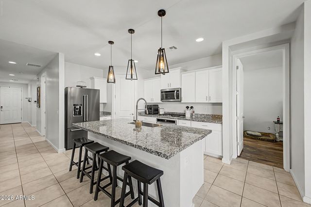 4386 W SUNCUP Drive, San Tan Valley, AZ 85144