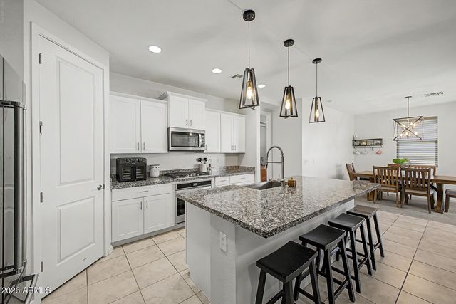 4386 W SUNCUP Drive, San Tan Valley, AZ 85144