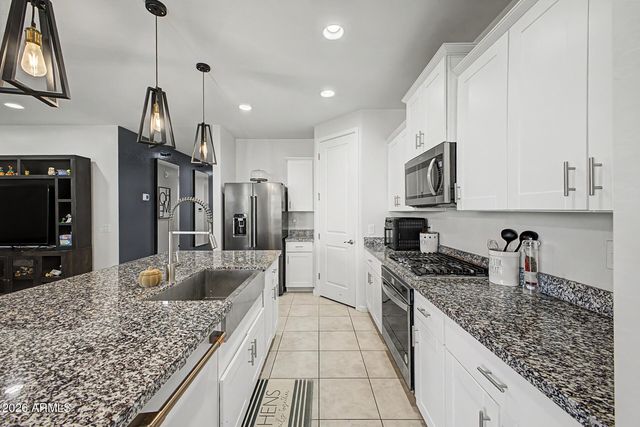 4386 W SUNCUP Drive, San Tan Valley, AZ 85144