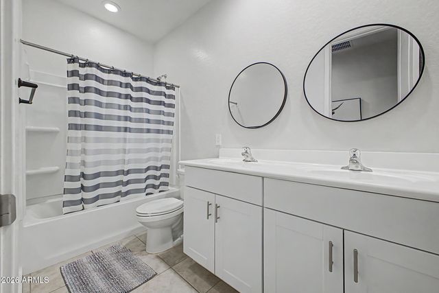 4386 W SUNCUP Drive, San Tan Valley, AZ 85144
