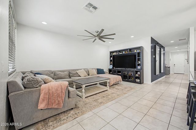 4386 W SUNCUP Drive, San Tan Valley, AZ 85144