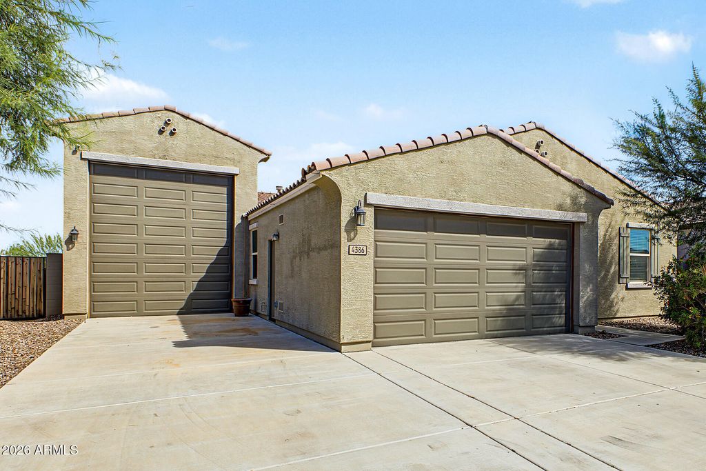 4386 W SUNCUP Drive, San Tan Valley, AZ 85144 — photo 3