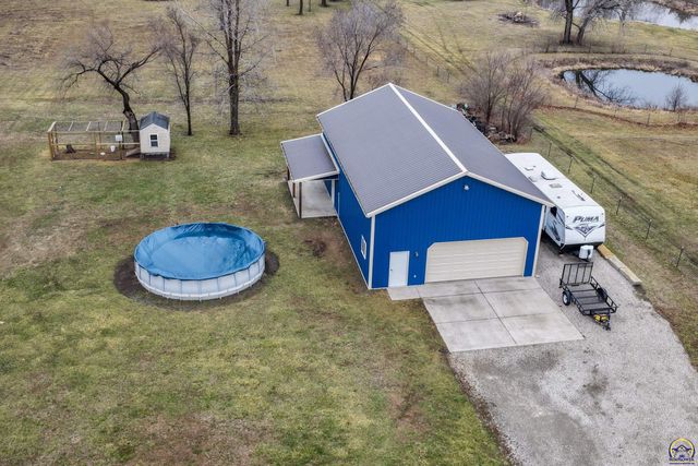 835 NE 62nd St, Topeka, KS 66617