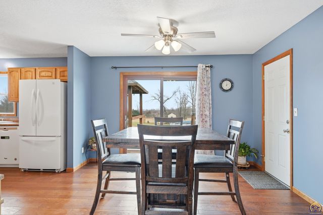 835 NE 62nd St, Topeka, KS 66617