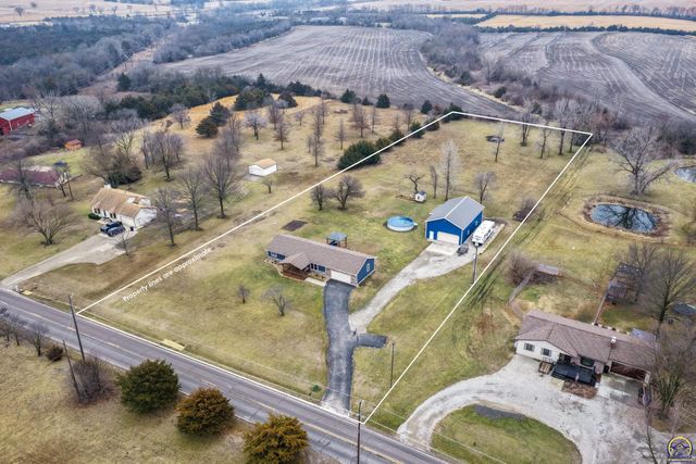 835 NE 62nd St, Topeka, KS 66617