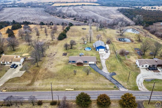 835 NE 62nd St, Topeka, KS 66617