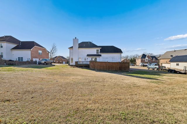 138 Huntington Pl, Hendersonville, TN 37075