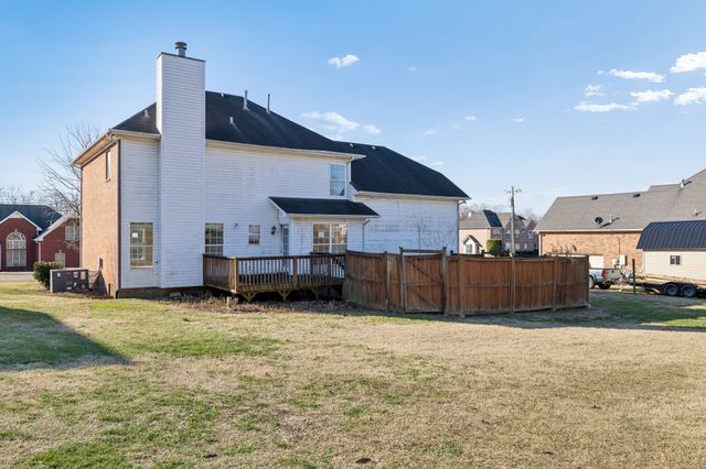 138 Huntington Pl, Hendersonville, TN 37075