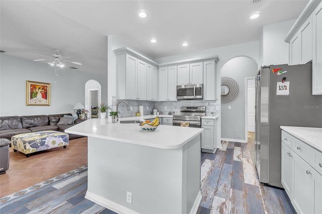 405 KEHOE BOULEVARD, Orlando, FL 32825