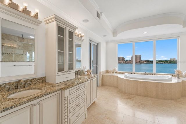 200 SKIFF POINT 501, Clearwater Beach, FL 33767