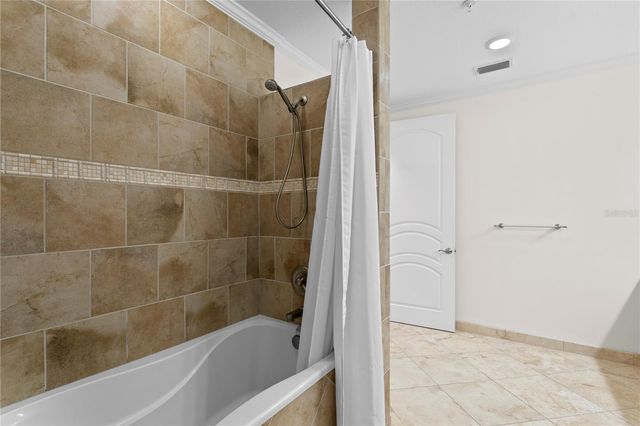 200 SKIFF POINT 501, Clearwater Beach, FL 33767