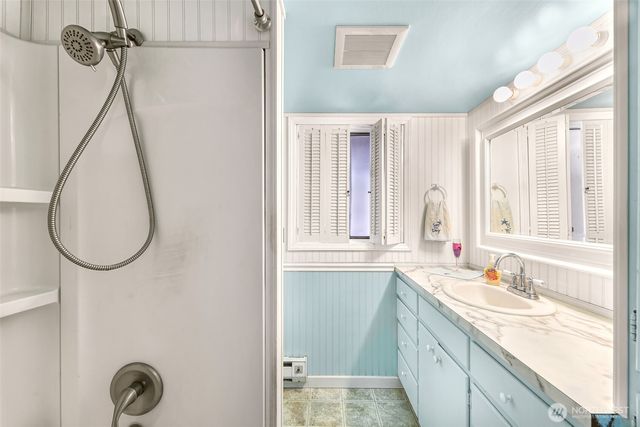 8415 Donald Way, Blaine, WA 98230