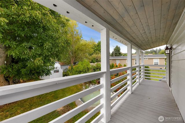 8415 Donald Way, Blaine, WA 98230