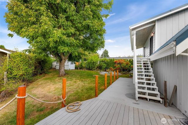 8415 Donald Way, Blaine, WA 98230