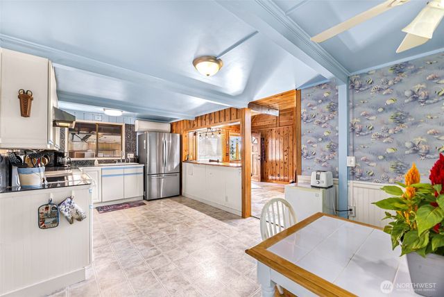 8415 Donald Way, Blaine, WA 98230
