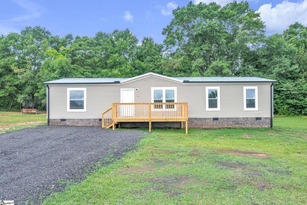 109 Windfield Hill Drive, Williamston, SC 29697