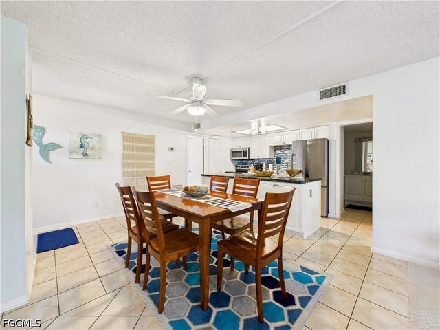 232 Palm DR 47-5, Naples, FL 34112