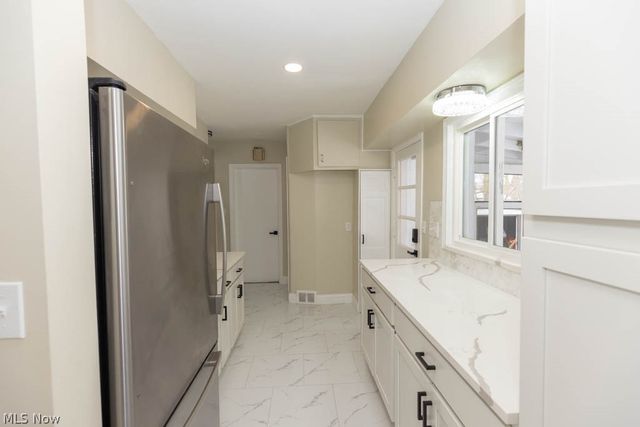 4059 Colony Road, South Euclid, OH 44121