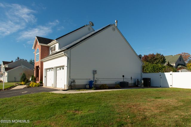 26 Jacqueline Court, Lanoka Harbor, NJ 08734