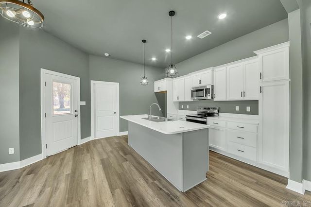 411 N 4th Street, Cabot, AR 72023