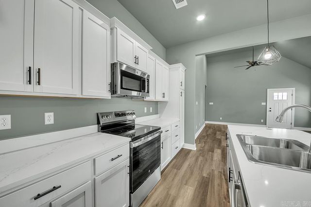 411 N 4th Street, Cabot, AR 72023