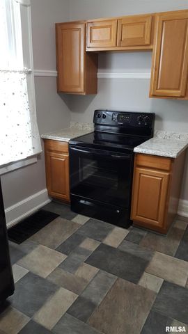 2050 BROADWAY Street, Quincy, IL 62301