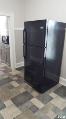 2050 BROADWAY Street, Quincy, IL 62301