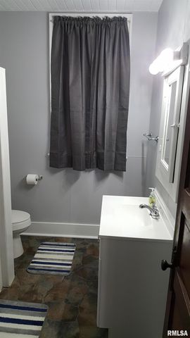 2050 BROADWAY Street, Quincy, IL 62301