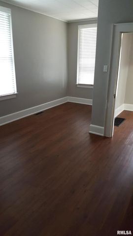 2050 BROADWAY Street, Quincy, IL 62301