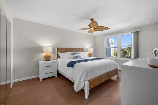 600 SUTTON PLACE B302, Longboat Key, FL 34228